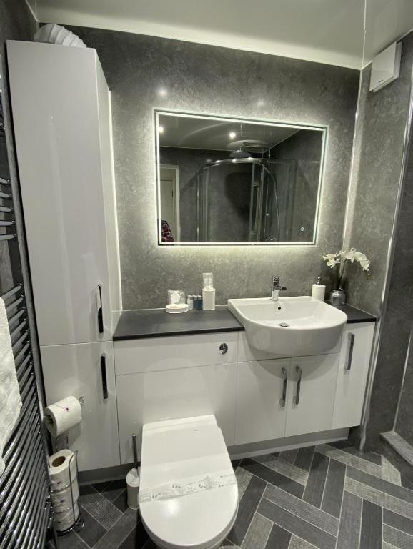 Super Prime Luxury Waterfront View Dbay By Tba Apartment Saint Davids  ภายนอก รูปภาพ